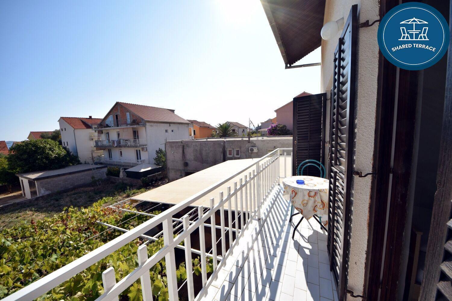 Rooms Smilje โอเรบิก ภายนอก รูปภาพ
